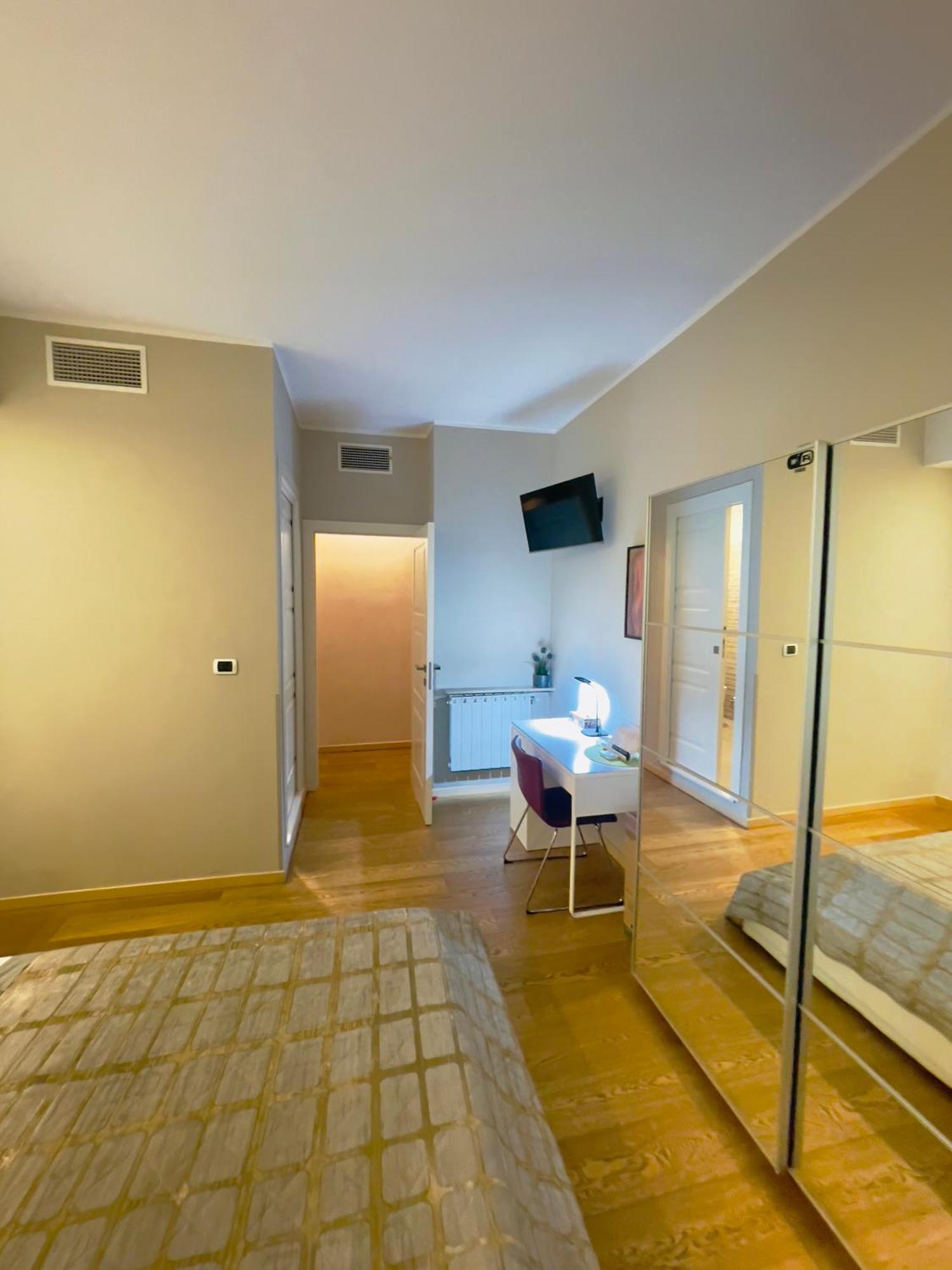 Smart House Luxury Nocleg ze śniadaniem *